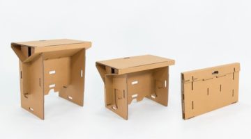 Refold - ausklappbarer Schreibtisch aus Pappe