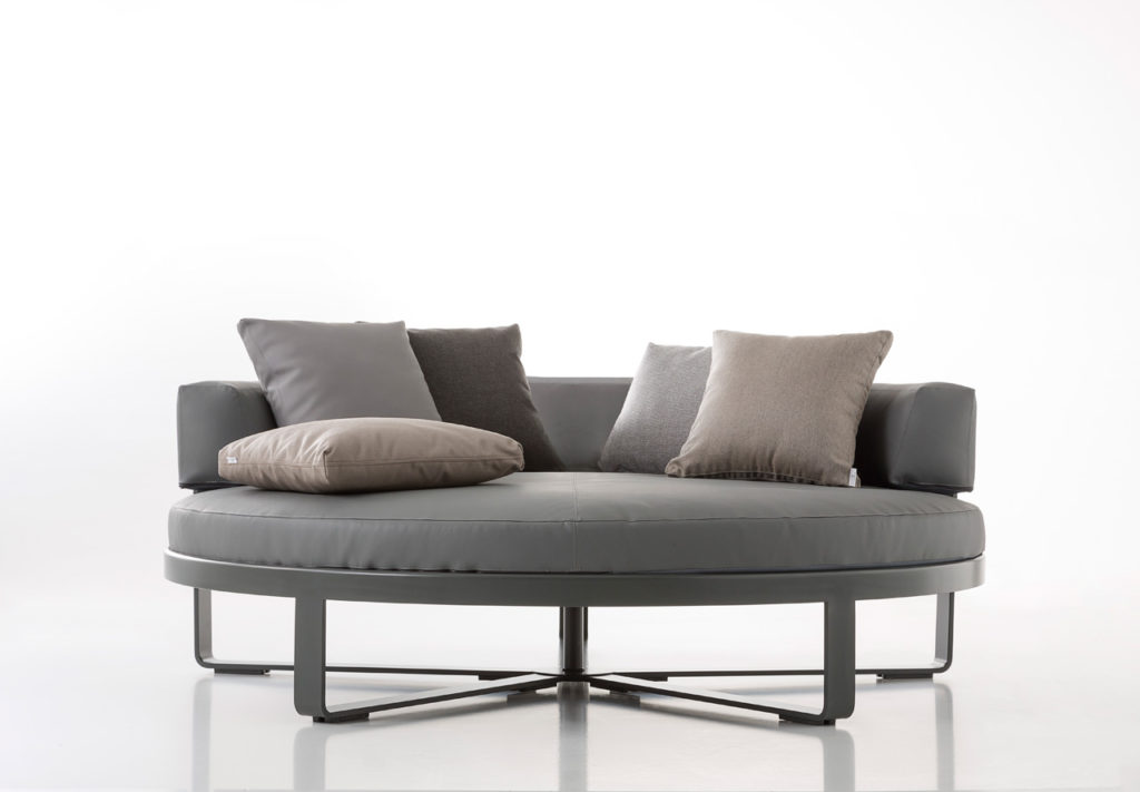 FLAT vom Designer Mario Ruiz für gandiablasco
