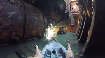 Mit dem Kayak durch ein Schiffswrack (Lost Place)