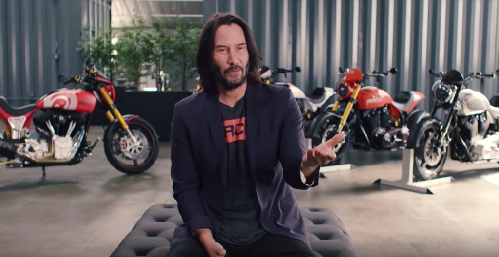 Keanu Reeves präsentiert seine Motorräder
